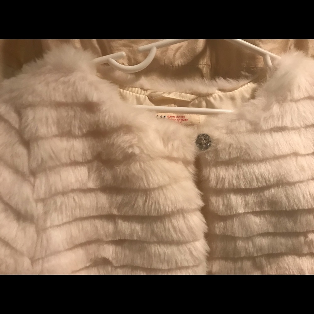 Super cute faux fur bolero.